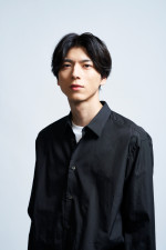 舞台『転生した大聖女は、聖女であることをひた隠す』に出演するシリル役：小松準弥