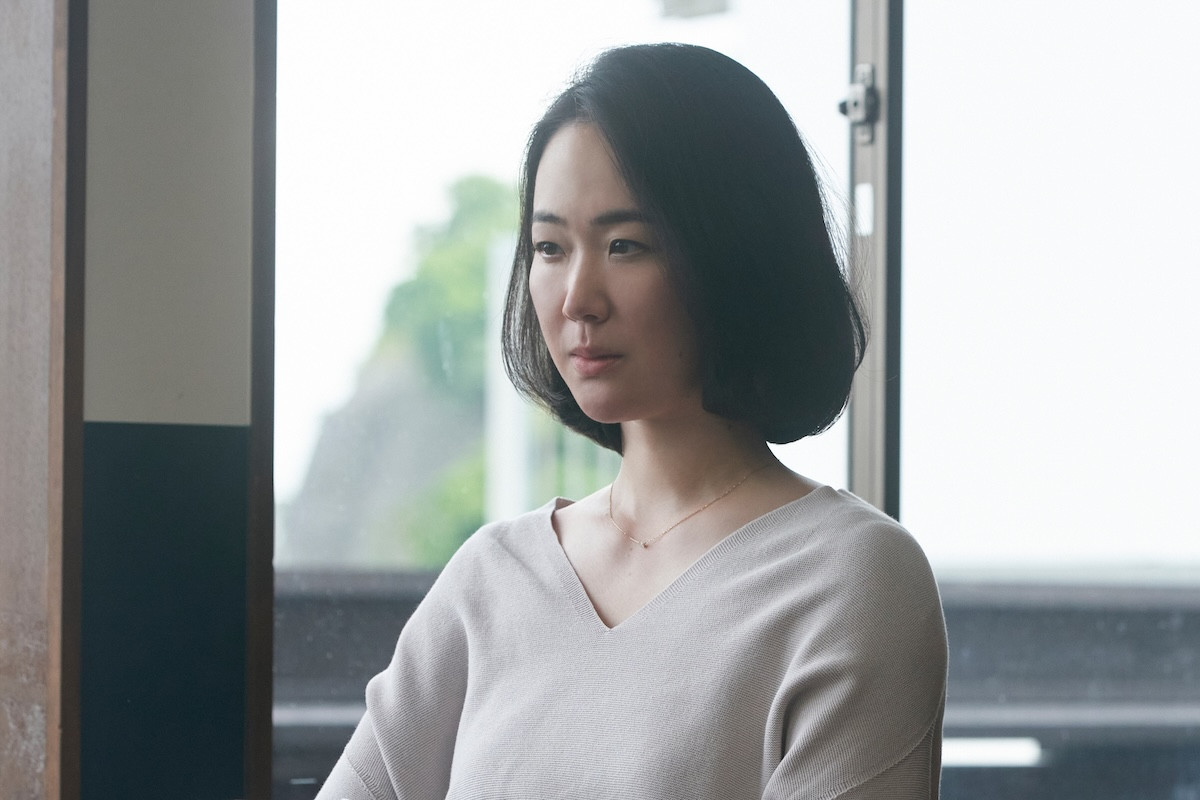 黒木華、中島哲也監督と脚本第1稿から役作り　『時には懺悔を』“引き算”の演技光る場面写真解禁