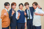 ドラマ『修学旅行で仲良くないグループに入りました２』に出演する（左から）福田歩汰、桜木雅哉、藤本洸大、簡秀吉、清水海李