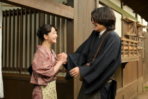 明日の『風、薫る』“りん”見上愛、“シマケン”佐野晶哉の新聞連載決定に歓喜