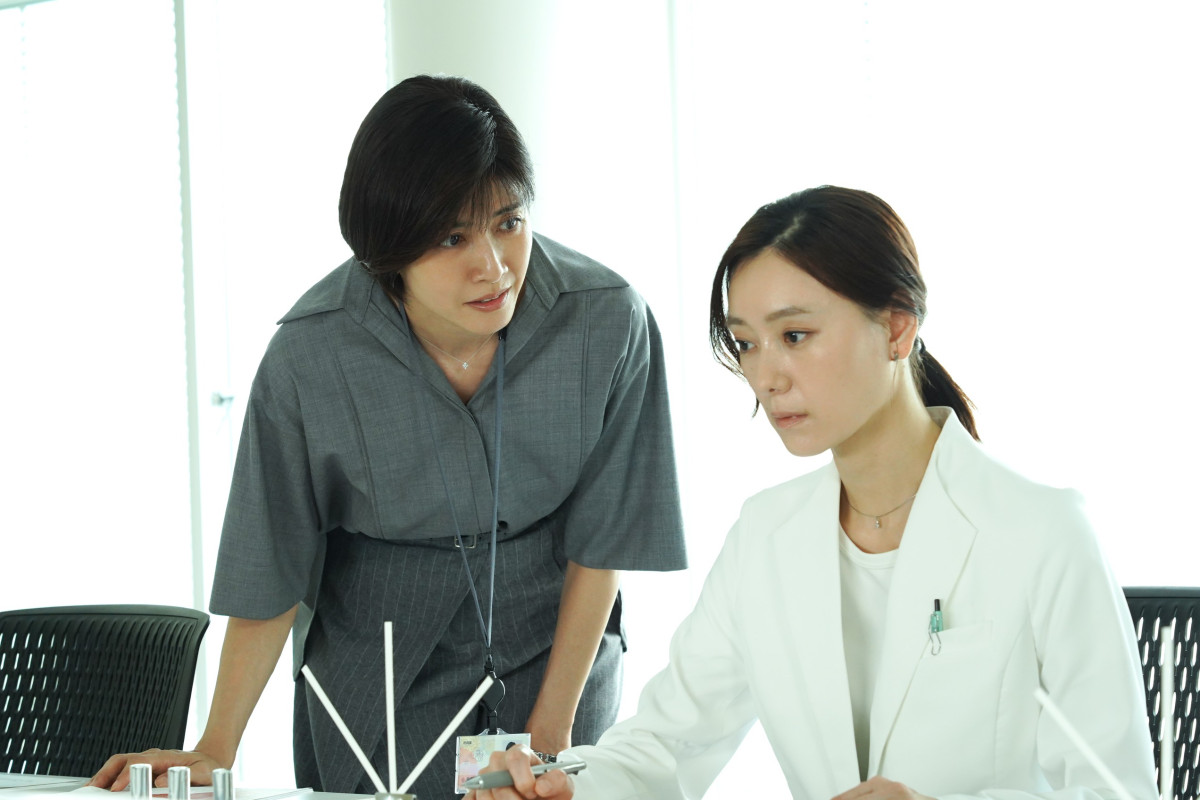 『ラストノート』第9話　“葵”内田有紀、“眞澄”佐々木蔵之介が入院していることを知る