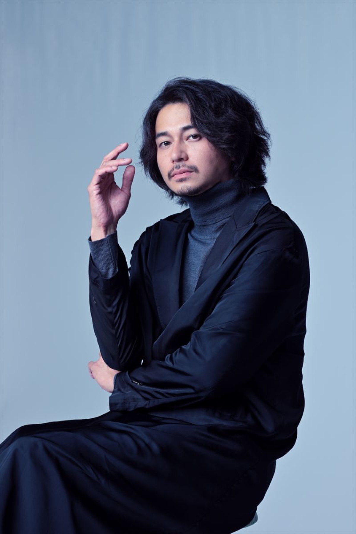 東出昌大、自身が演じるハムレットに「非常に高い親和性を感じます」　栗原英雄と起こす“化学反応”とは
