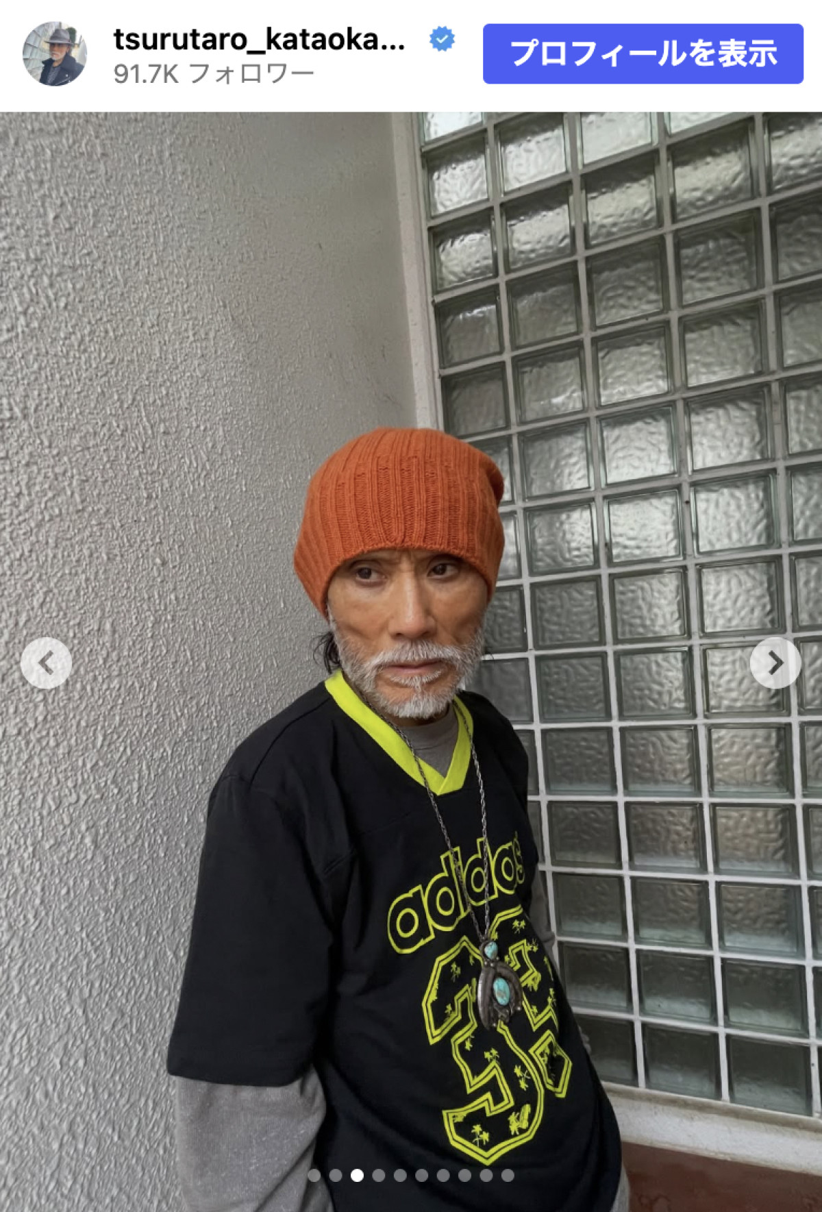 “オシャレすぎる70代”片岡鶴太郎、イケオジスーツ姿に反響「ダンディの極み」