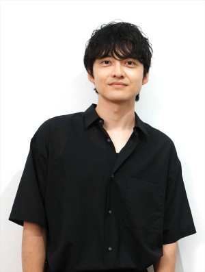 舞台『ひといきれ』に出演する木ノ本嶺浩