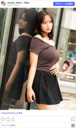 池田メルダ、キュートなミニスカ姿のポートレート　※「池田メルダ」Instagram