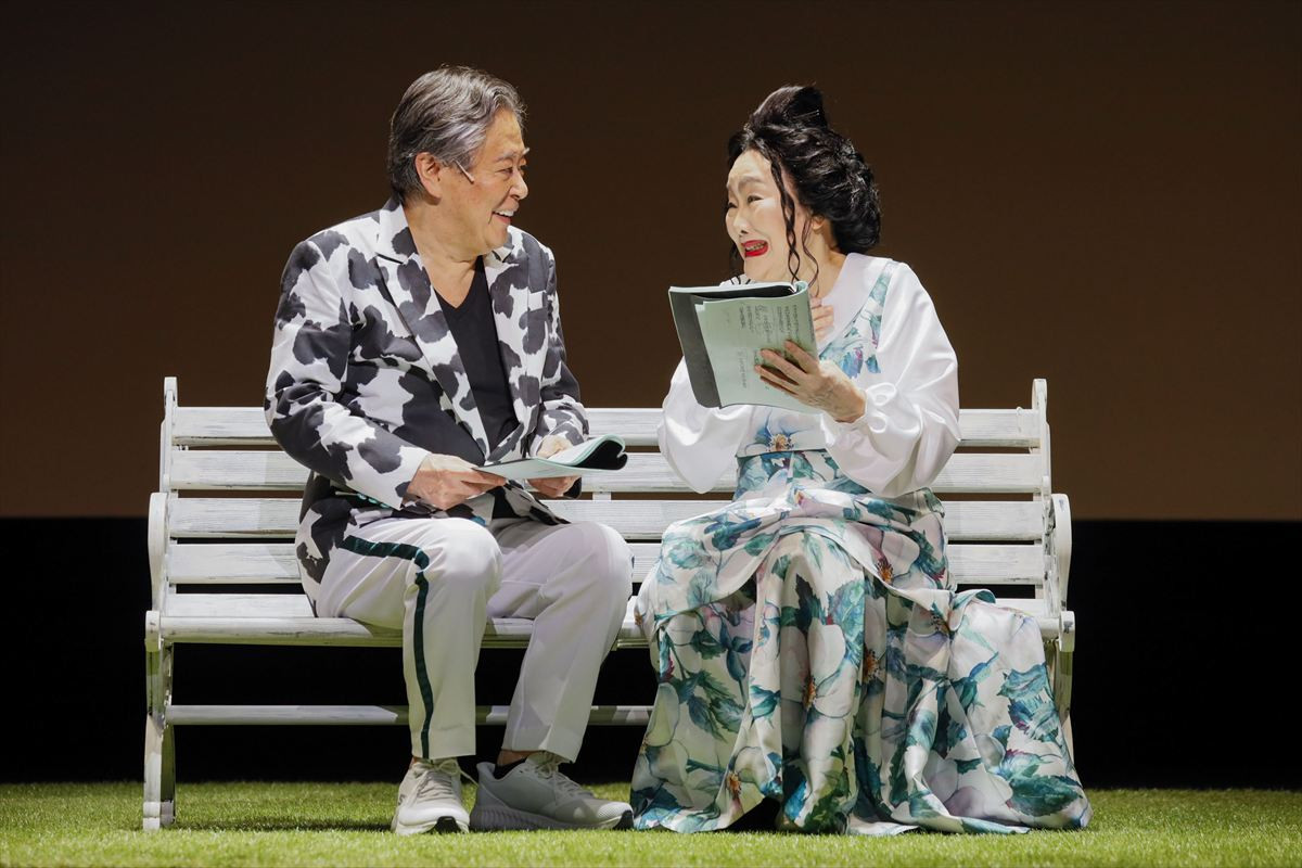 朗読劇『古事記』開幕！　白石加代子＆風間杜夫からコメント到着「ワクワクしながら、演じております」