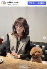 柏木由紀子、秋コーデを披露　※「柏木由紀子」Instagram