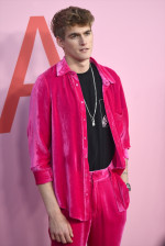 モデルのプレスリー・ガーバーさん、27歳で急逝（写真は2019年）