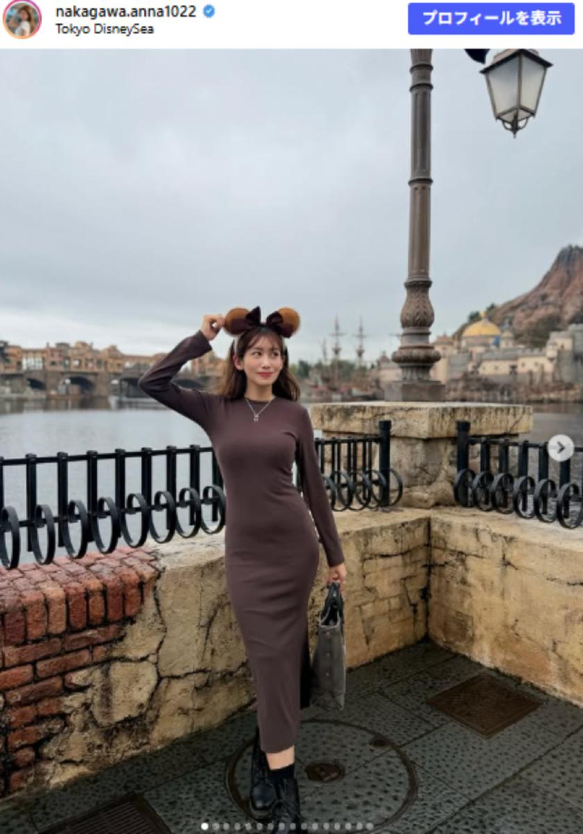 元NHK・中川安奈、タイトな青ワンピで際立つ美スタイル「シルエットが最高」「すごくキレイ」
