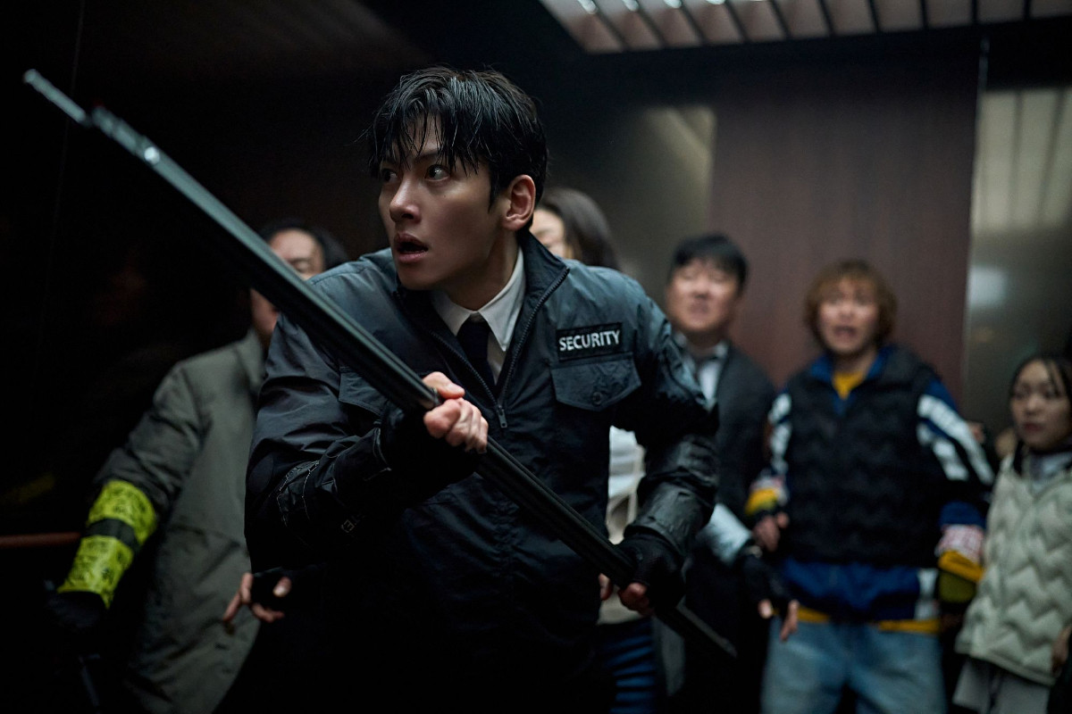 奈緒、映画『コロニー／群体』日本語吹替で感染パニックに立ち向かう主人公役に　感染者の恐怖を捉えたカットも解禁