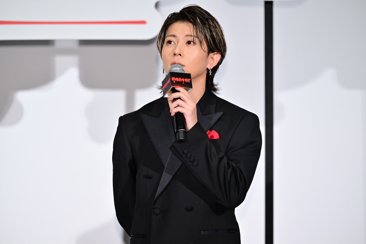 磯村勇斗＆末澤誠也が熱いハグ！ 『mentor』大ヒットに喜び、台湾での反響も語る