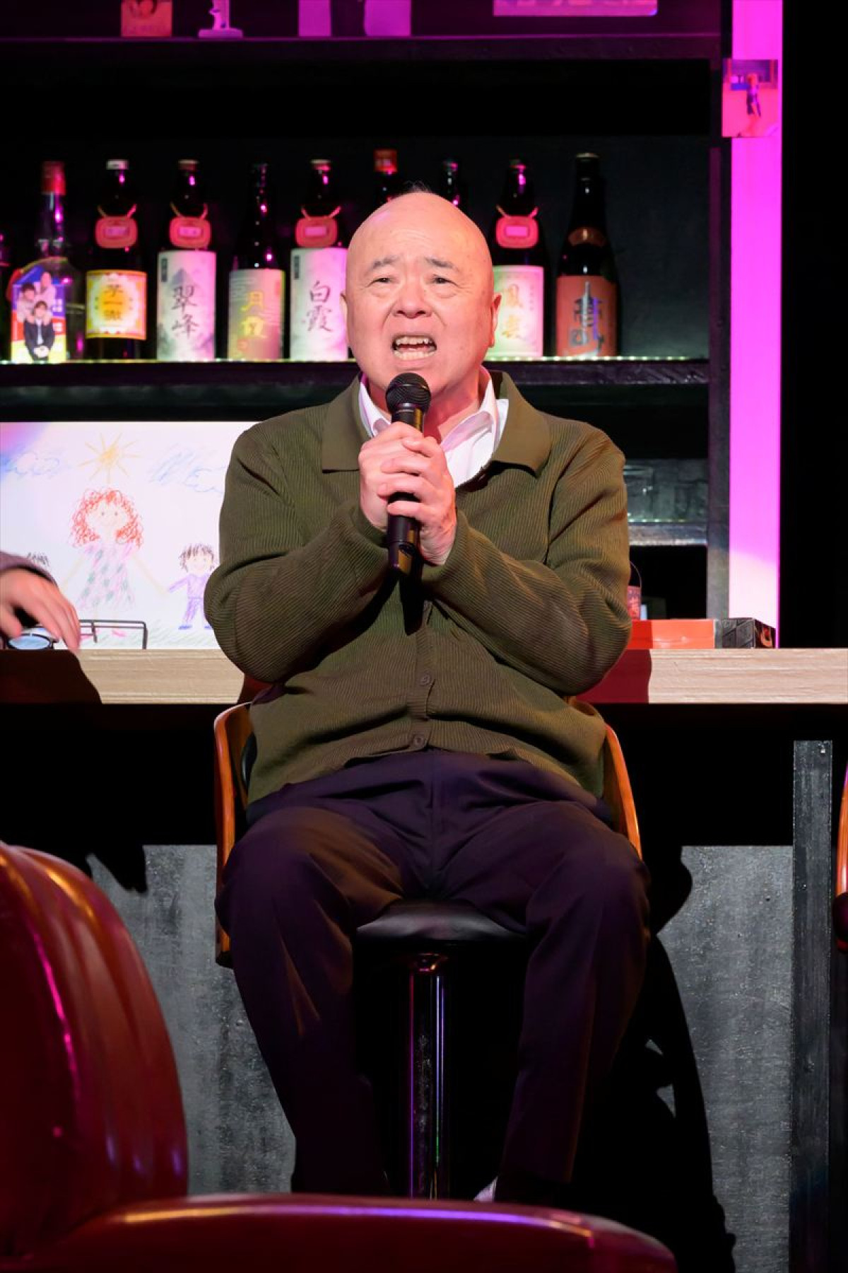 “室三兄弟”室たつき・室龍太・室将也が大騒動を巻き起こす！　『ムロ家のアカンタレ』開幕