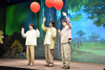 「くまのプーさん」原作デビュー100 周年記念イベント“森のおはなし会”に出席した（左から）櫻井翔、阿部亮平、川島如恵留