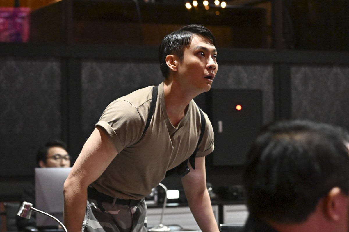 『VIVANT』“ノコル”二宮和也「お前誰だ？」“F”堺雅人との“にらみ合い”に騒然「顔が近すぎる…」「キスしそう」