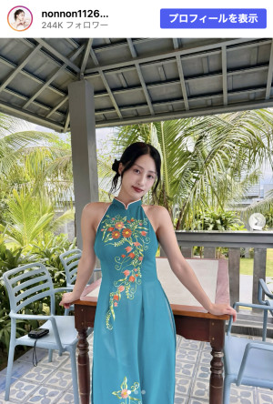 澄田綾乃、アオザイ姿を披露　※「澄田綾乃」Instagram