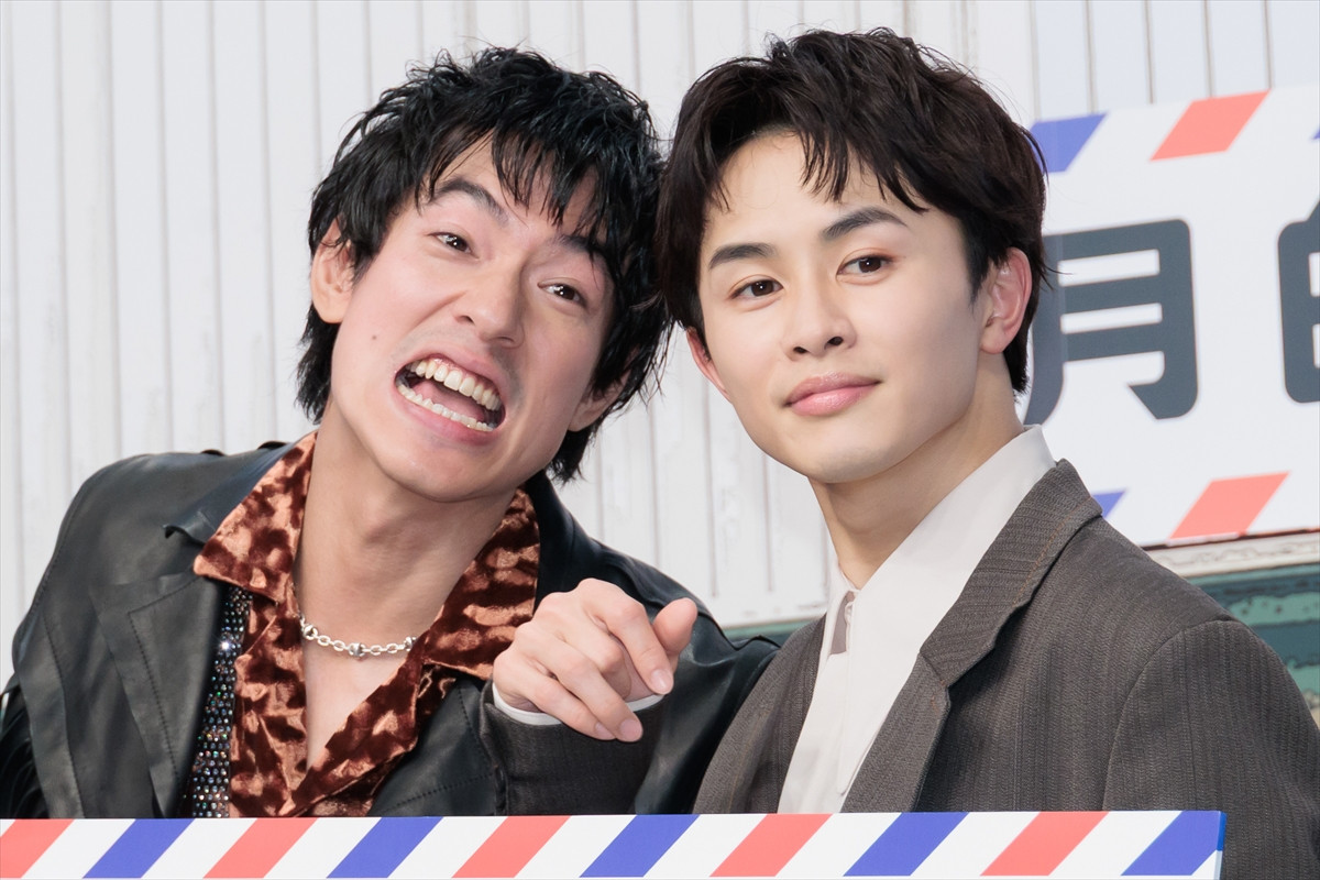 中島歩、記者会見中の寸劇で流血　超特急・草川拓弥「熱量ある方なので…」