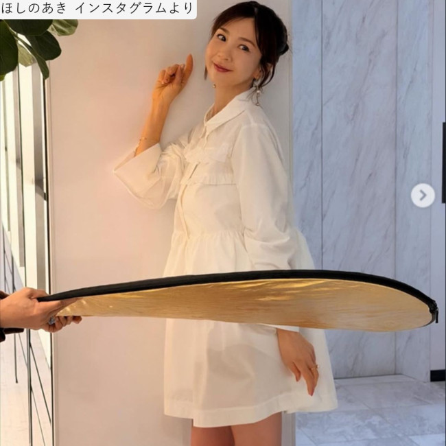 ほしのあき、ソロショット　※「ほしのあき」インスタグラム