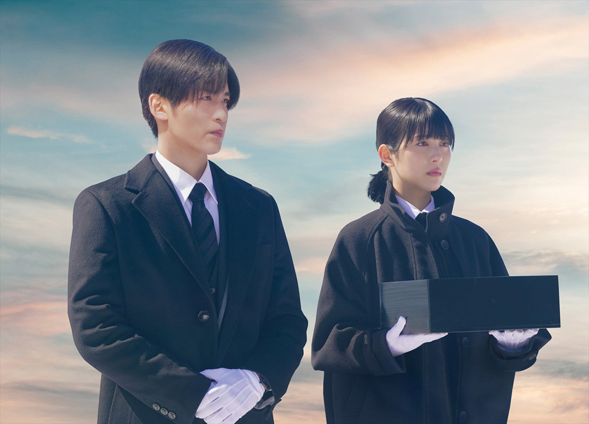 浜辺美波＆目黒蓮、日々の気持ちの切り替え方は？　葬祭プランナー役への思いも語る＜『ほどなく、お別れです』インタビュー＞