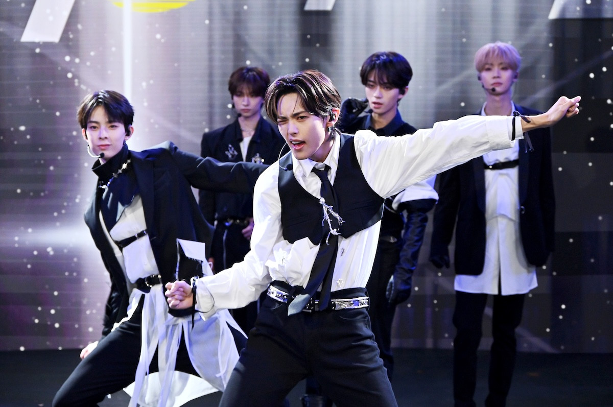 『DREAM STAGE』第3話 巨大事務所の陰謀に“吾妻”中村倫也とNAZEが立ち向かう