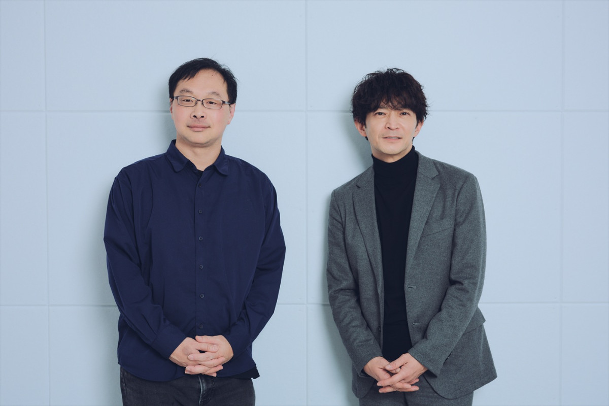 津田健次郎がアイドル事務所社長役を熱演　深田晃司監督「声だけで十分に圧に」　映画『恋愛裁判』対談映像解禁