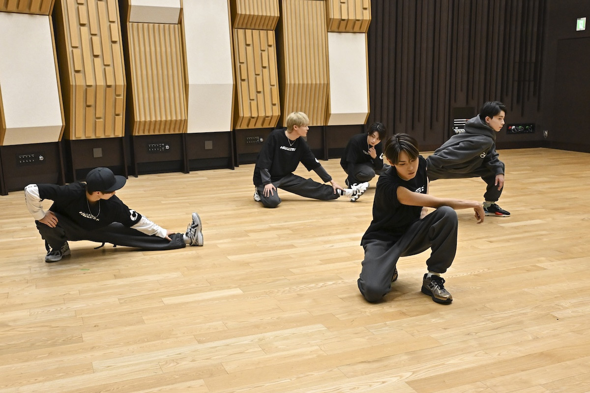 『DREAM STAGE』第2話 NAZE、活動拠点を日本へ　“吾妻”中村倫也が新たな策略を巡らせる