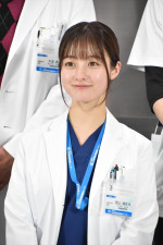 橋本環奈、ドラマ『ヤンドク！』記者会見に登場