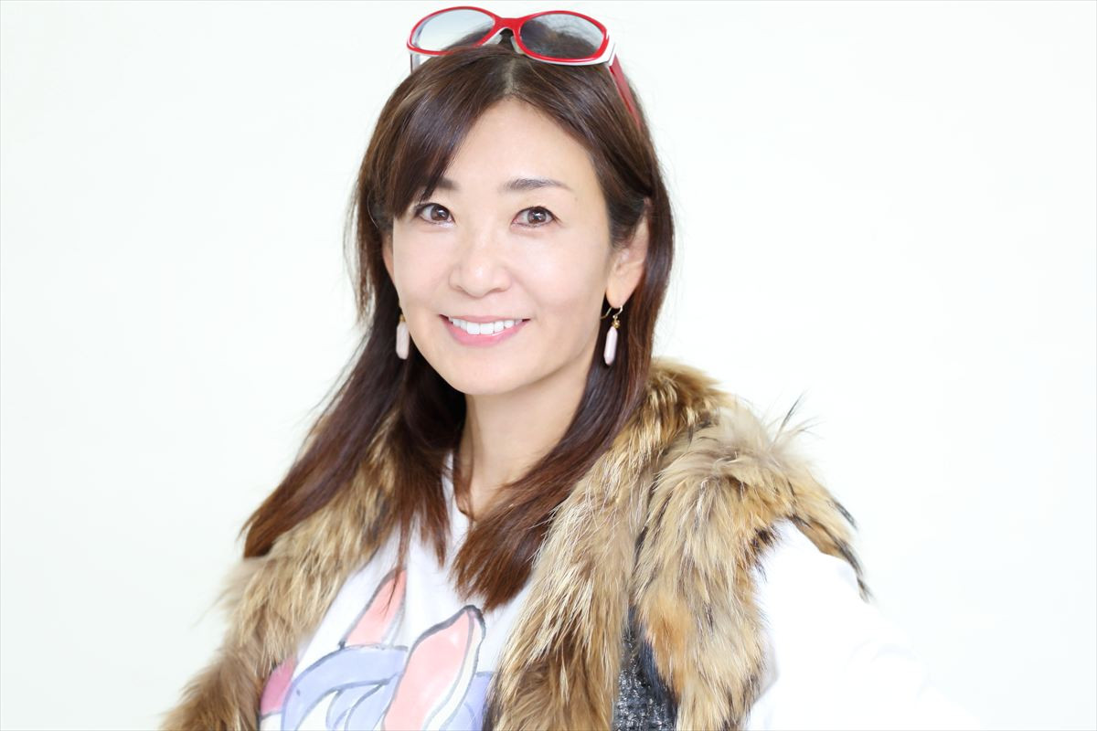 中島史恵57歳、グラビアは「ご依頼をいただける限り続けたい」　衰え知らずの“抜群プロポーション”で挑んだ最新写真集