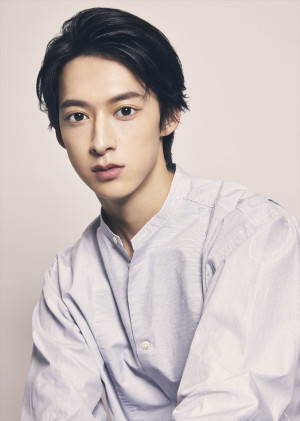 音楽劇『OLD WATERCOLOR FISH』に出演する伊藤あさひ