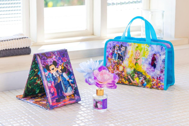 TDR、蜷川実花の撮り下ろしを使用した新グッズ第2弾！　ミッキーの耳付きリュックなど登場