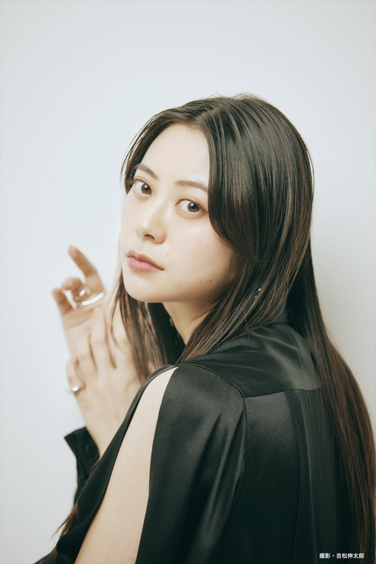 世界は呪いであふれている――映画『遺愛』6月公開決定　海外版ビジュアル＆特報解禁