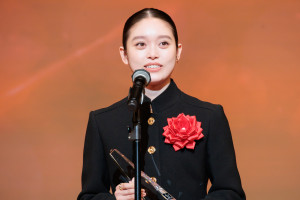 「第50回エランドール賞」授賞式に登壇した高石あかり