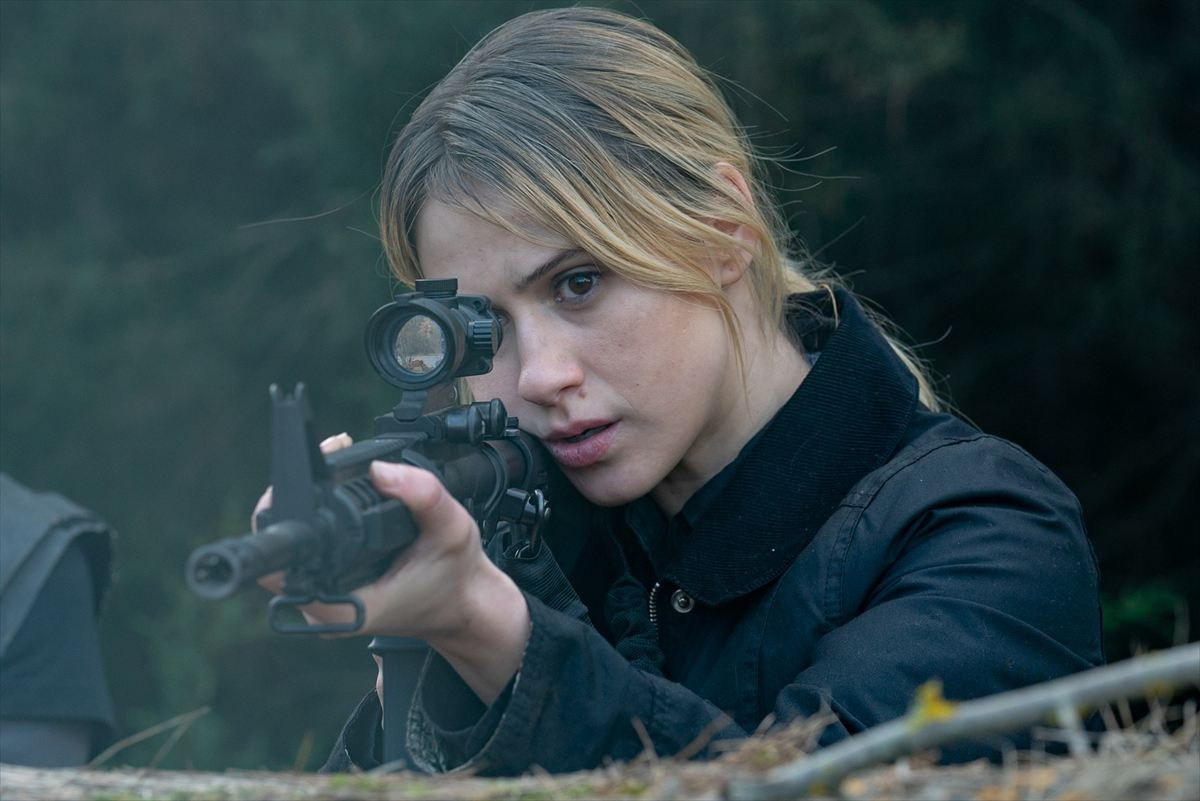 『ダーティ・エンジェルズ』殺気みなぎる“傭兵”エヴァ・グリーン捉えた場面カット解禁