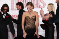 映画『嵐が丘』ワールドプレミアに登場したマーゴット・ロビー