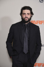 若き日のランボーを演じるノア・センティネオ