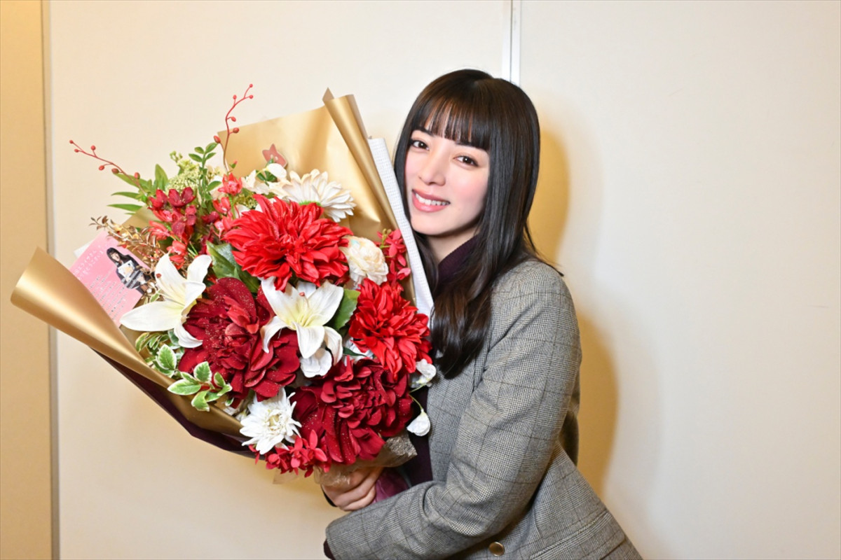 『DREAM STAGE』中村倫也らがクランクアップ！　NAZEは「人生の中で本当に幸せな体験」と感謝の涙