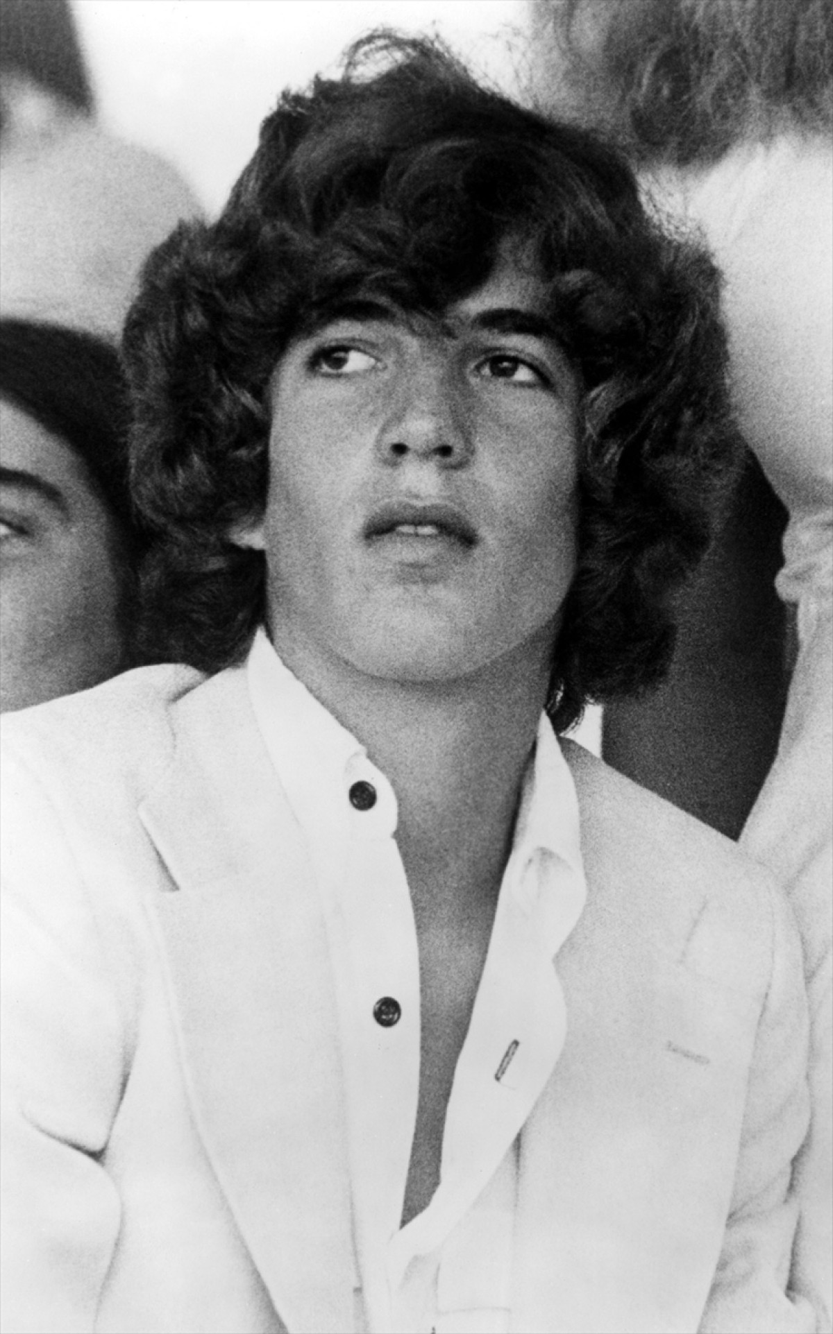 ジョン・F・ケネディ・ジュニアとキャロリンの悲劇　語り継がれる“ケネディ家の呪い”