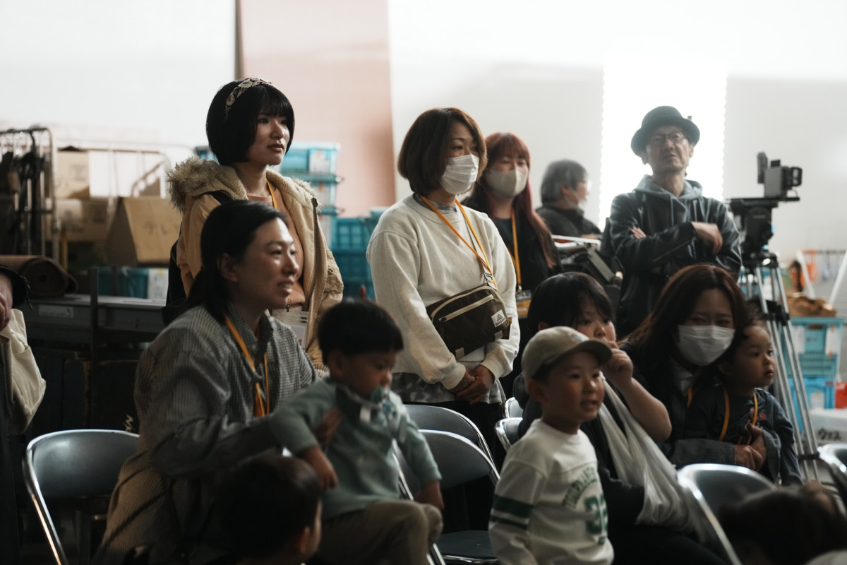 大泉洋×松田龍平『BYE BYE LOVE 探偵はBARにいる』ファミリーデイを開催　笑顔でファミリー達と交流