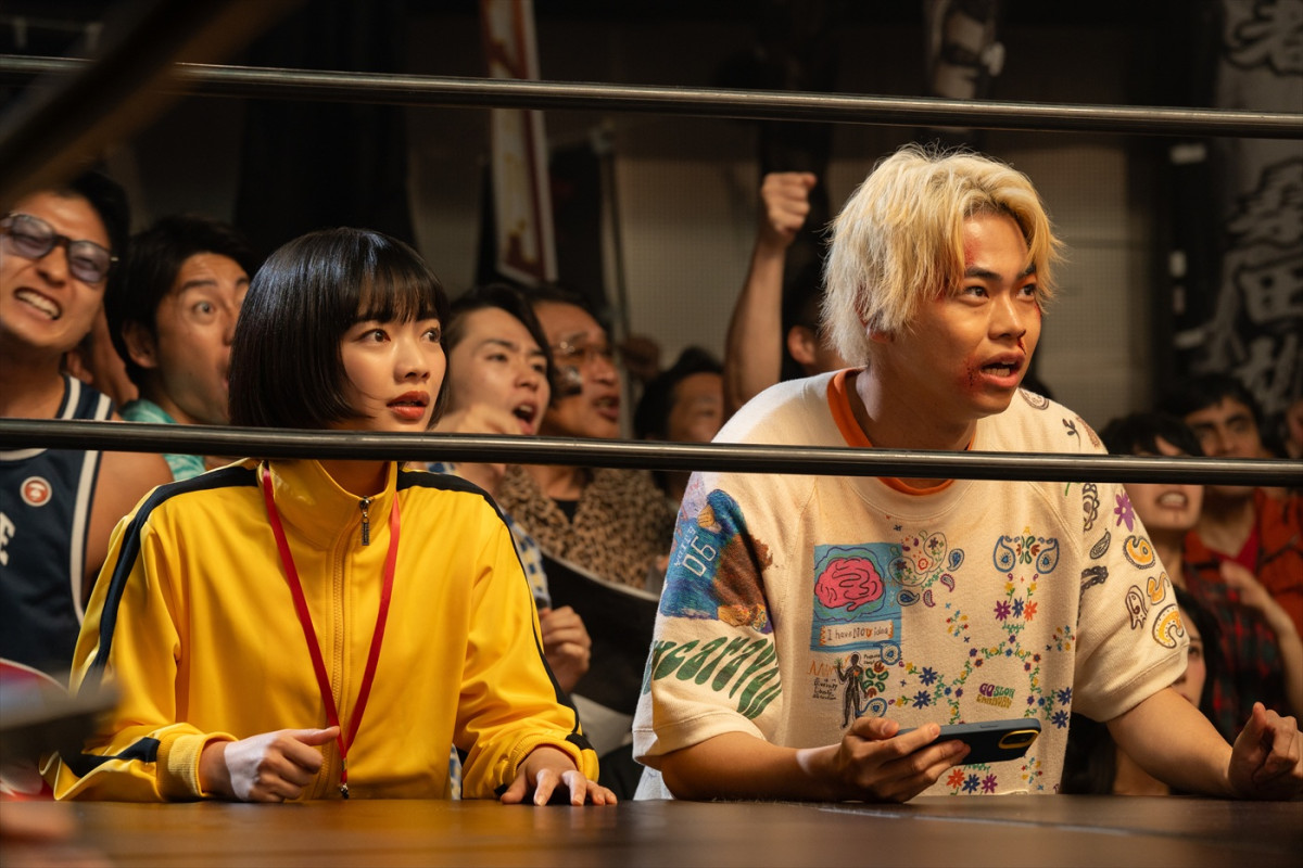 鈴鹿央士、見上愛、菅生新樹ら『喧嘩独学』場面写真解禁　喧嘩動画でスクールカーストをひっくり返す！