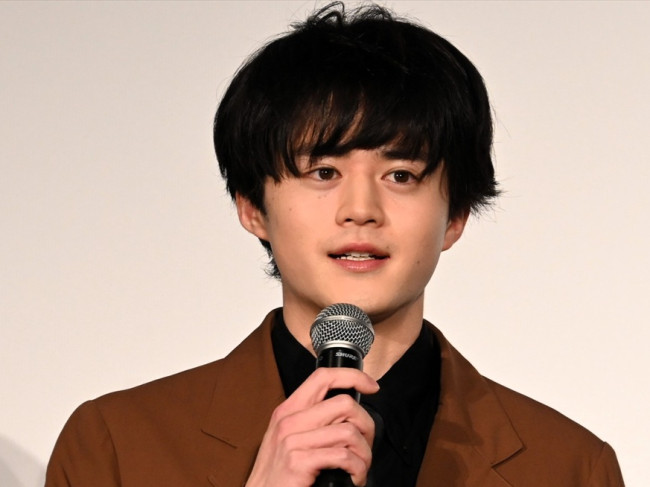 鈴鹿央士