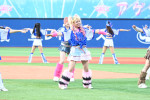 『YOKOHAMA GIRLS☆FESTIVAL 2026 Supported by 横濱ハーバー』のセレモニアルピッチに登場したエルフ
