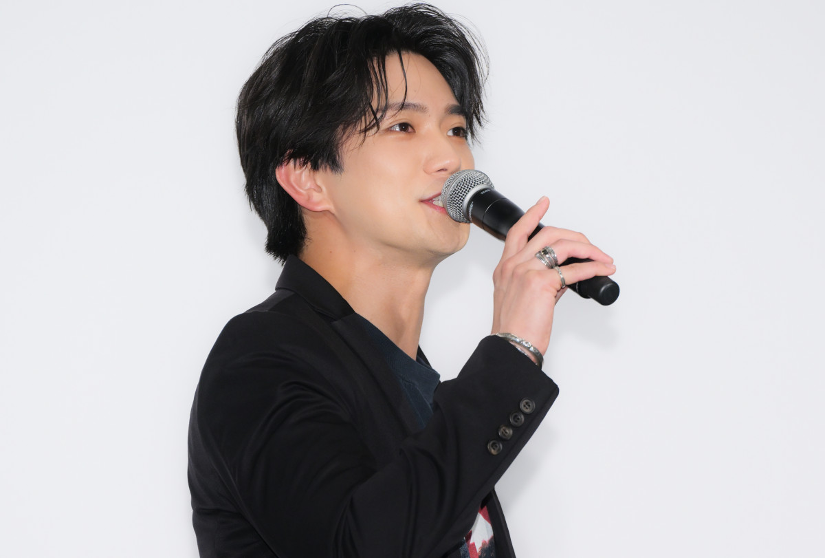 Snow Man向井康二、サプライズ登壇のはずが痛恨ミス「『今度よろしくな』って…」