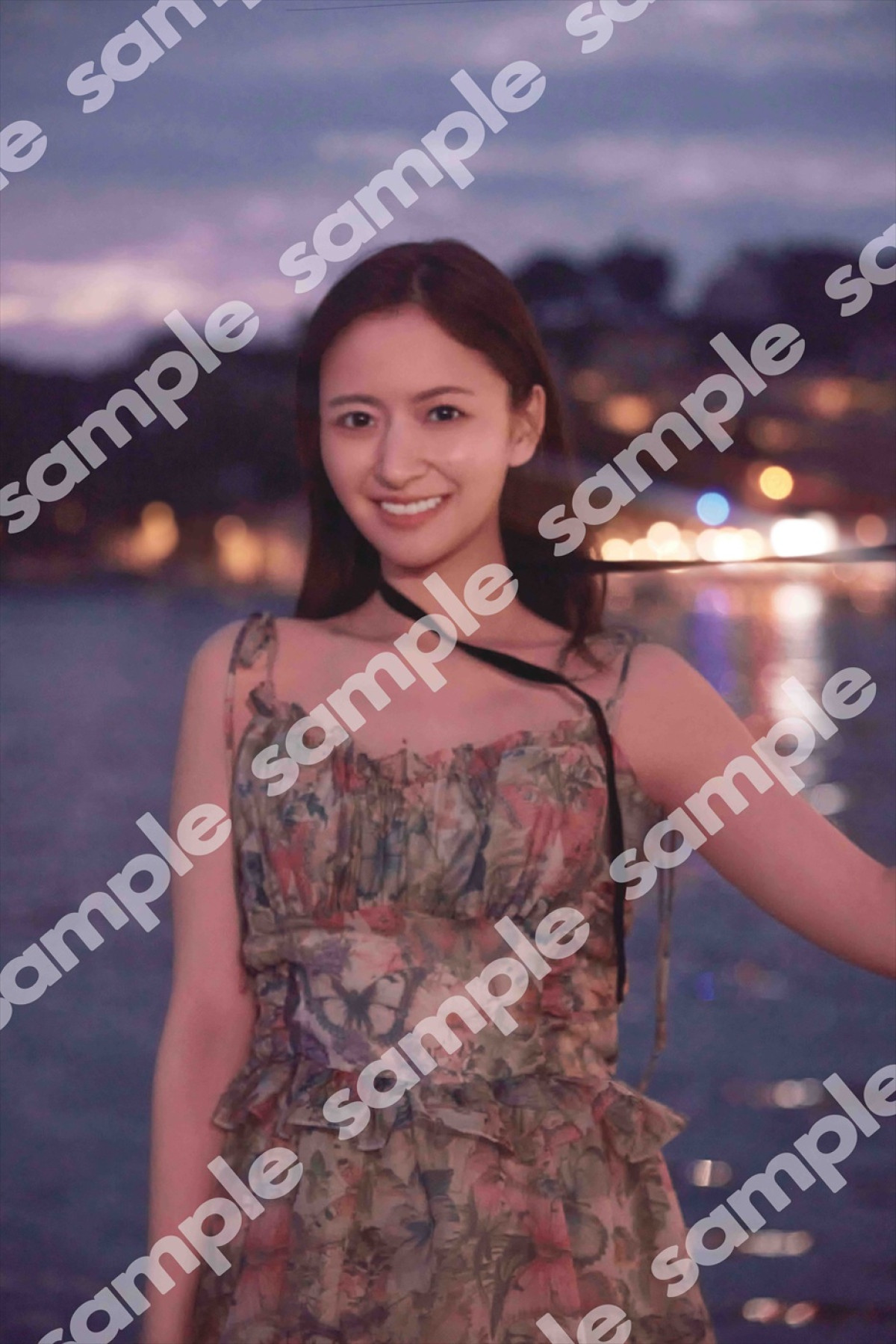 乃木坂46・金川紗耶がもしアイドルじゃなかったら――？　素の自分を打ち出した表情豊かな1st写真集が完成！