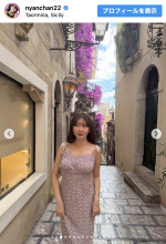小嶋陽菜、イタリア・シチリア島でのオフショット　※「小嶋陽菜」Instagram