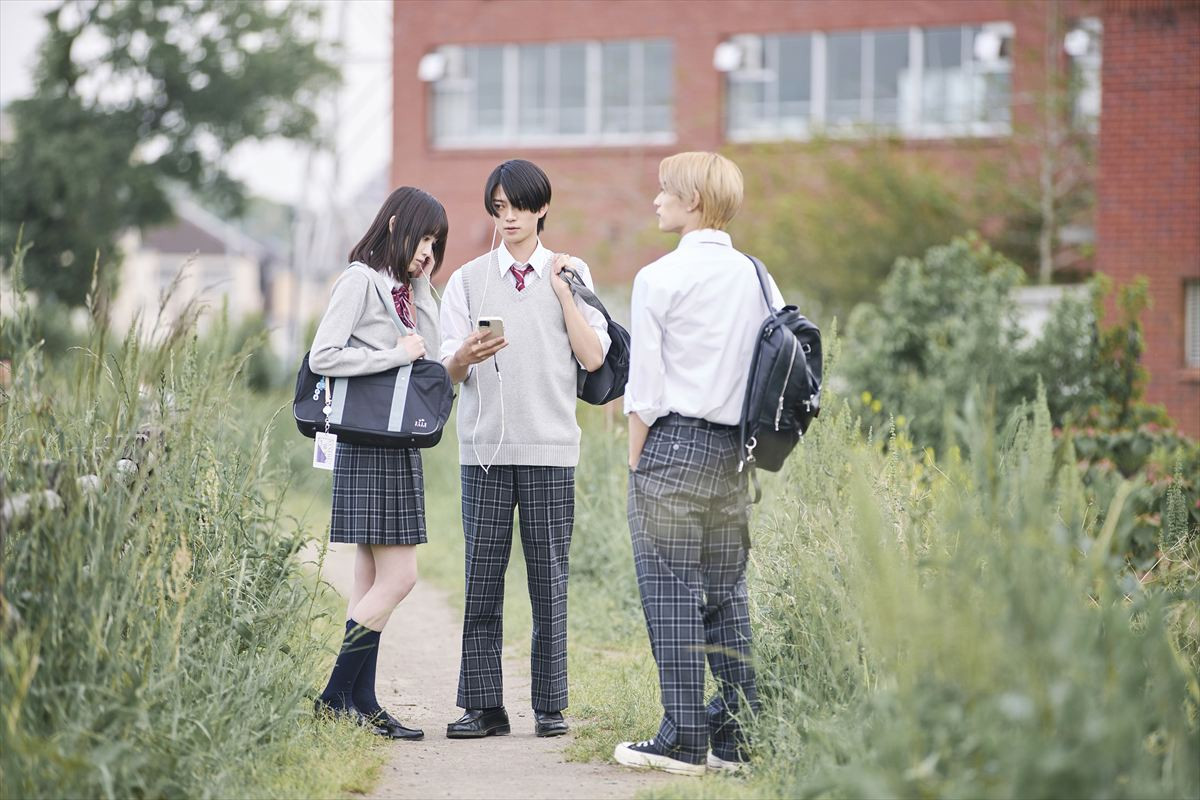 『山口くんはワルくない』高橋恭平×高橋ひかる×岩瀬洋志の“エモ推し”新写真を一挙解禁！
