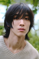 ドラマ『陽キャ集団にいる芹沢は、俺の前だと様子がおかしい』主演・四坂亮翔