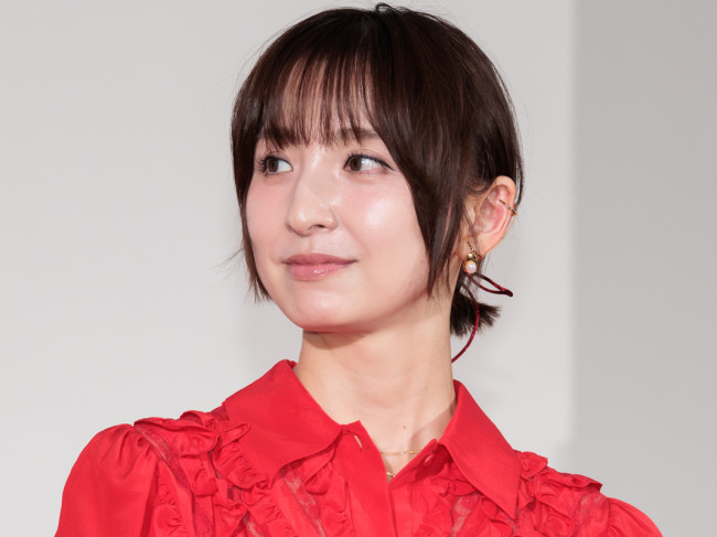 篠田麻里子