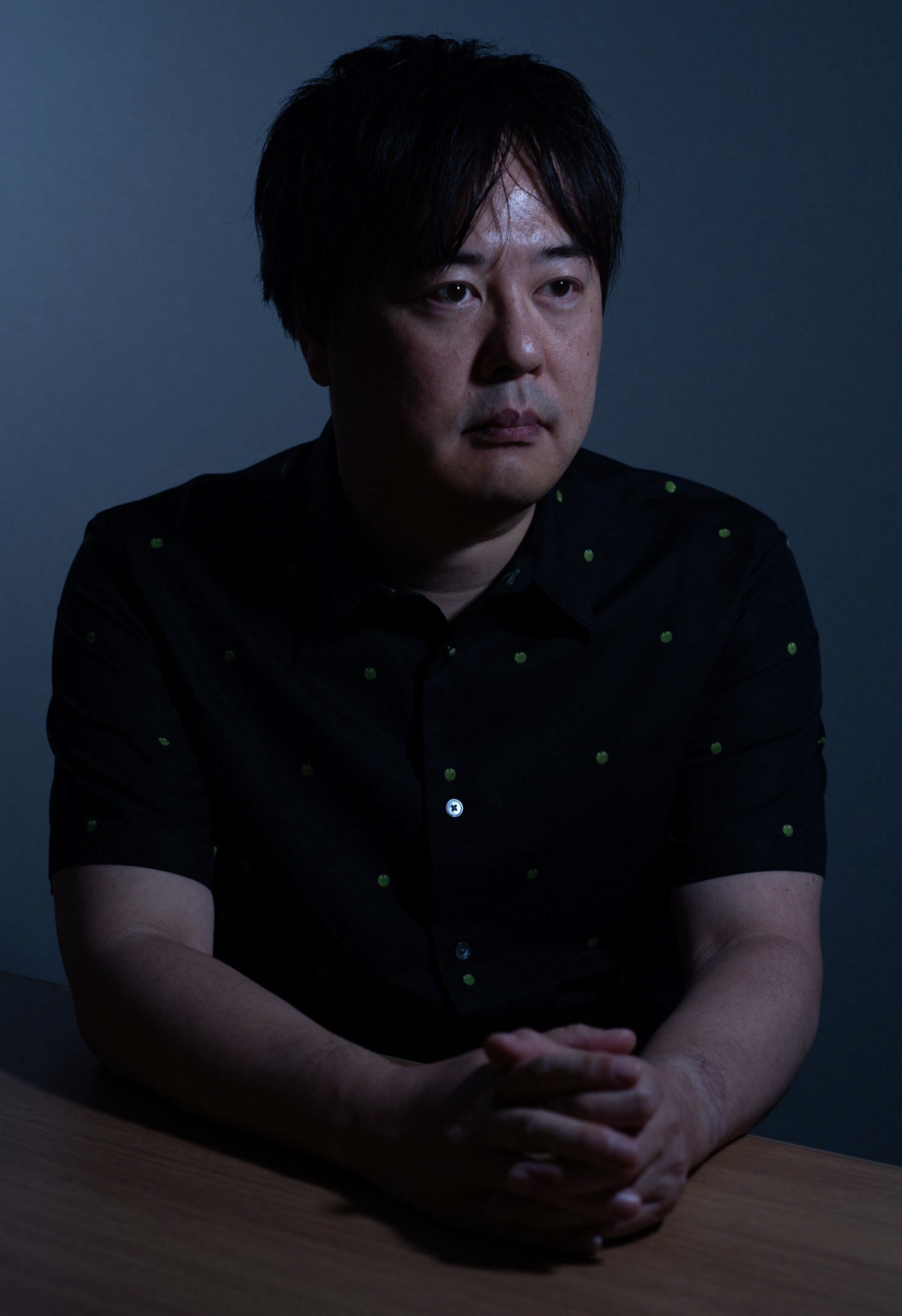 2027年度後期連続テレビ小説『なぎさの進化論』脚本を担当する徳尾浩司