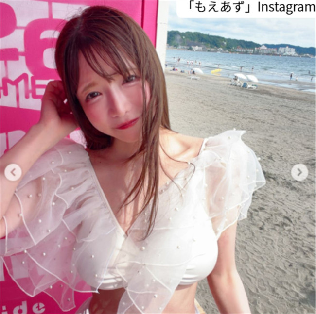 もえあず、ソロショット　※「もえあず」Instagram