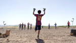 映画『バグダッド・メッシ 片足のサッカー少年』メイン写真