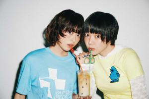 （左から）森七菜、あいみょん